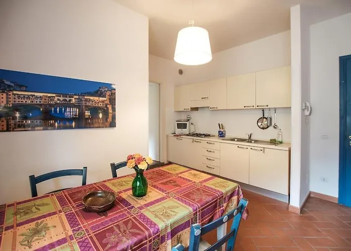Near Ponte Vecchio Apartment